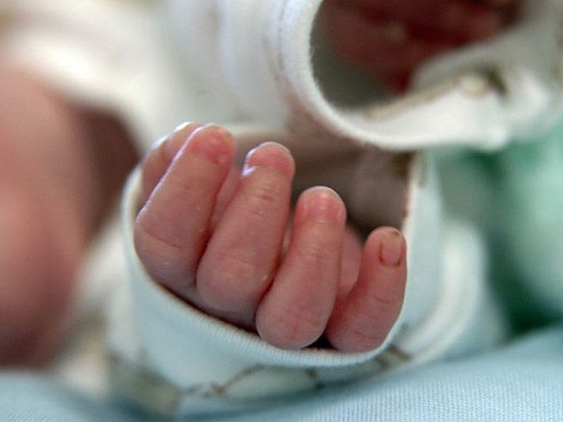 Ağdaşda yeni doğulan körpə öldü