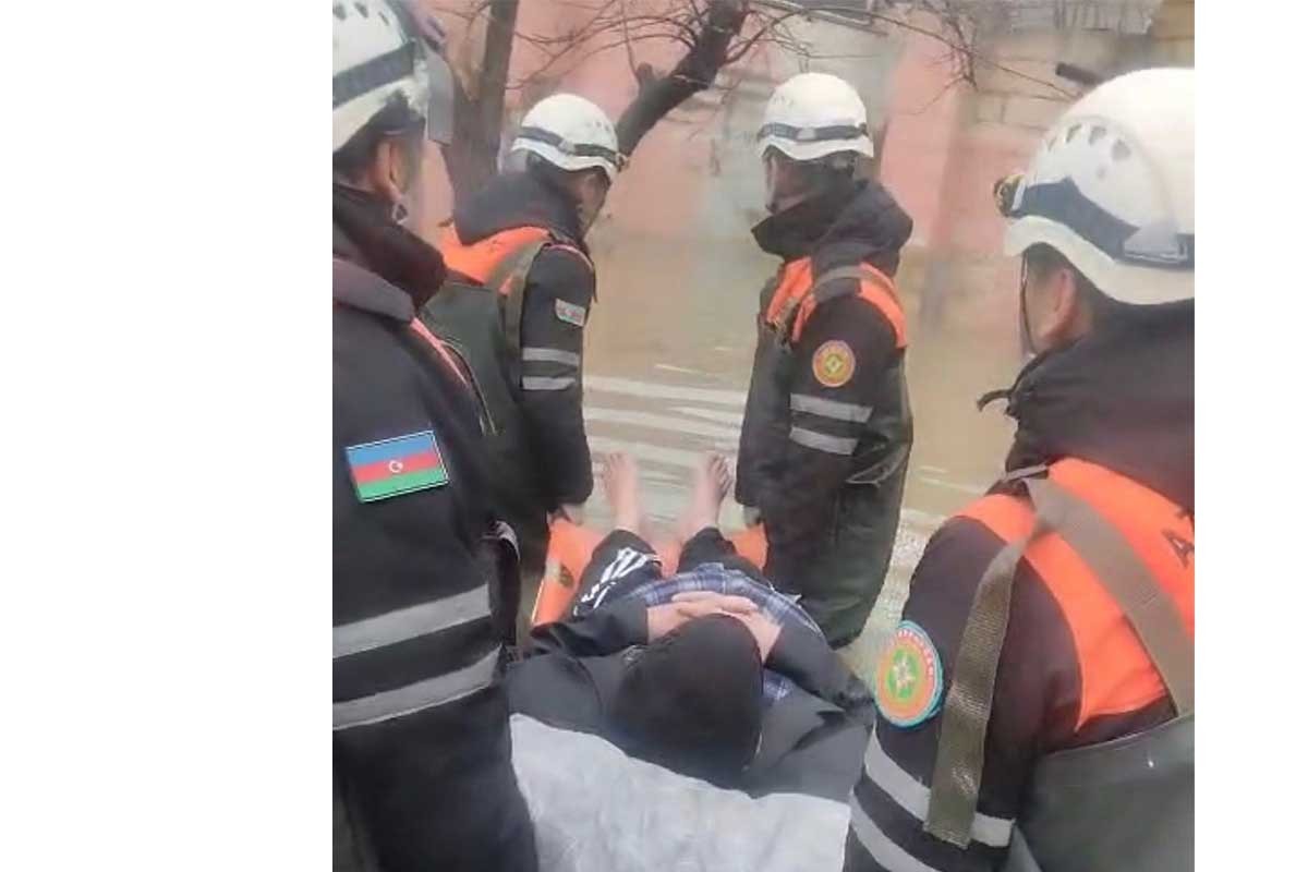 FHN su basmış ərazilərdən 278 nəfəri təxliyə edib - VİDEO