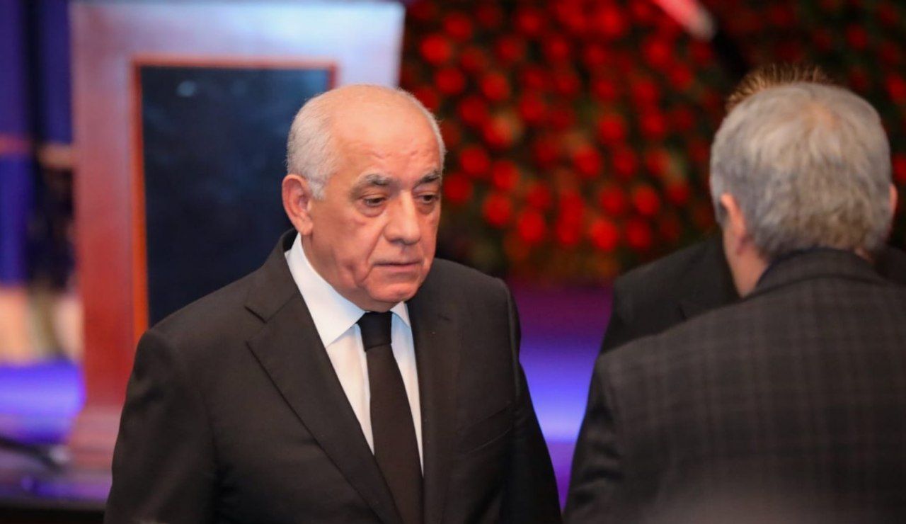 Baş nazir vida mərasimində - VİDEO