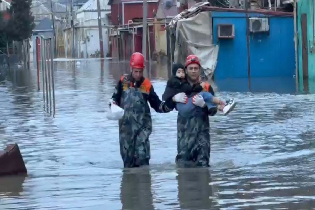 FHN su basmış ərazilərdən 547 nəfəri təxliyə edib