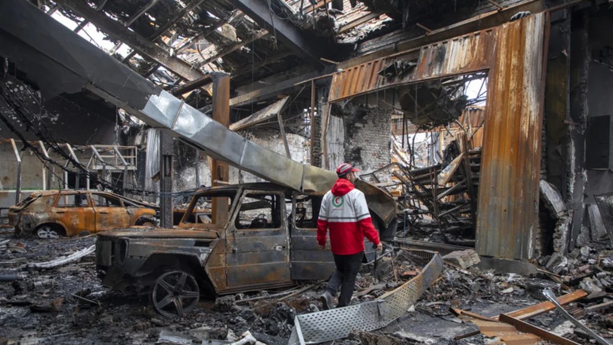 İranda zərər görən mülki obyektlərin sayı 105 mini keçib