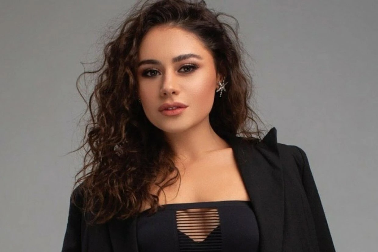 "Sevgidə "mən", "mən" demək olmaz - Samirə