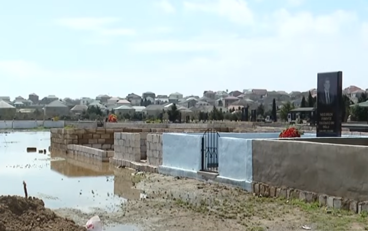 “Ölümüzü ziyarət edə bilmirik, “lotka” gətirək?” - Video