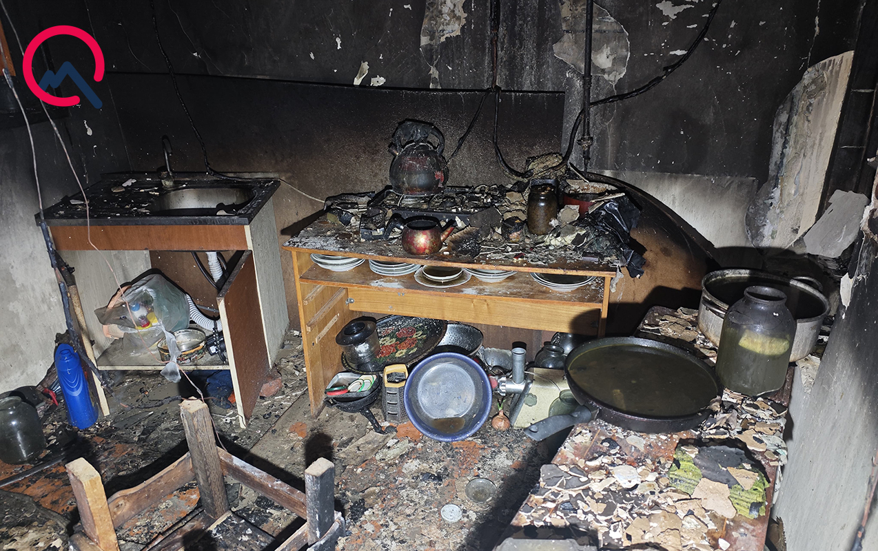 Gəncədə ev yanaraq külə döndü - Video