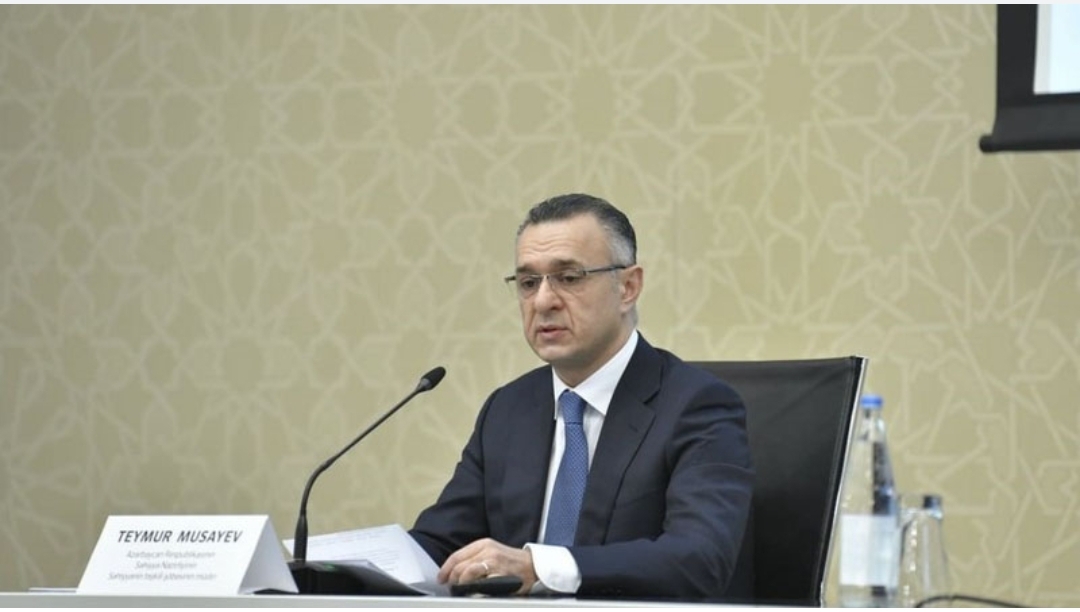 Nazir bu institutun xanım direktorunu vəzifəsindən azad etdi