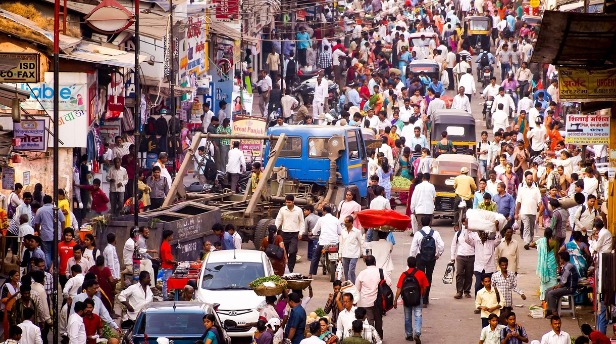Hindistanda siyahıyaalma başlayır: Qapı - qapı gəzəcəklər