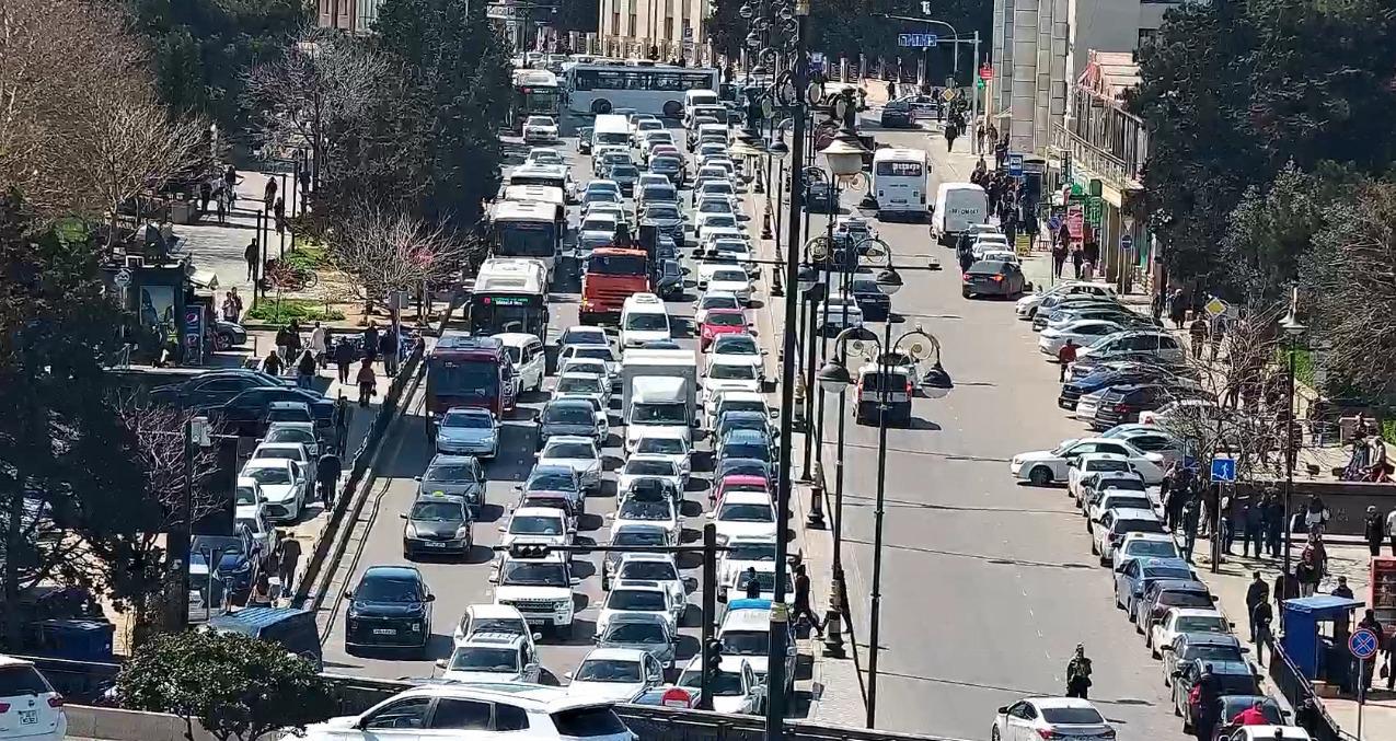Bakıda böyük sıxlığın səbəbi açıqlandı - FOTO