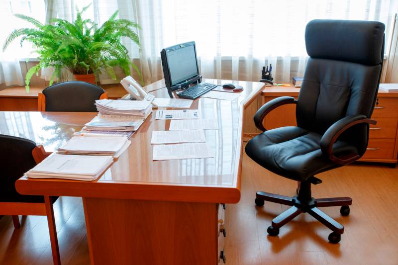 Dövlət qurumunun 17 yüksəkvəzifəli şəxsi cəzalandırılıb - RƏSMİ