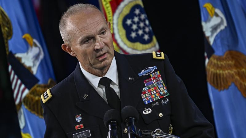 Pentaqonda gözlənilməz qərar: Daha iki general işdən çıxarıldı