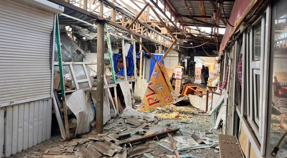 Rusiya ordusu Ukraynada bazarı dronla vurub: 5 nəfər ölüb, 19 yaralı var