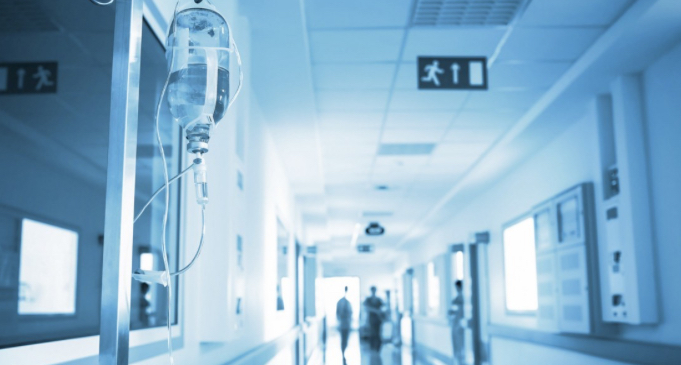 Oğlunun toyunda başına aqlay daşı düşən ata xəstəxanada öldü