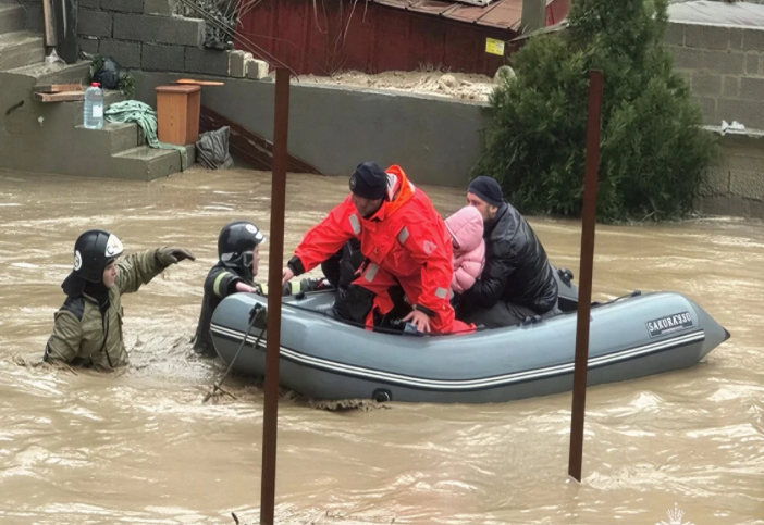 Dağıstanda dağıdıcı daşqınlar: 300-dən çox insan təxliyə edilib