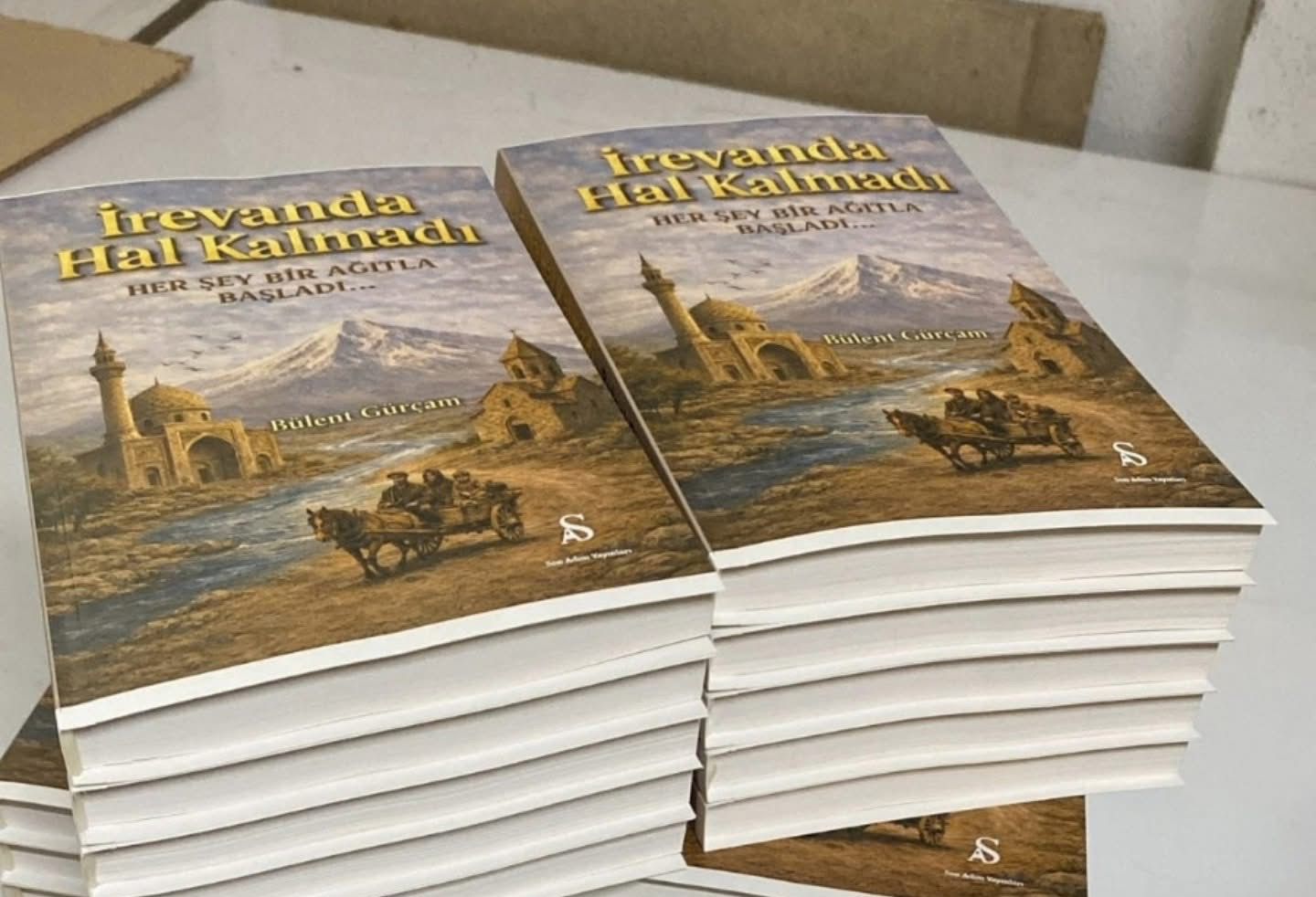 Türkiyəli yazıçı “İrəvanda Hal Qalmadı” adlı kitab yazıb