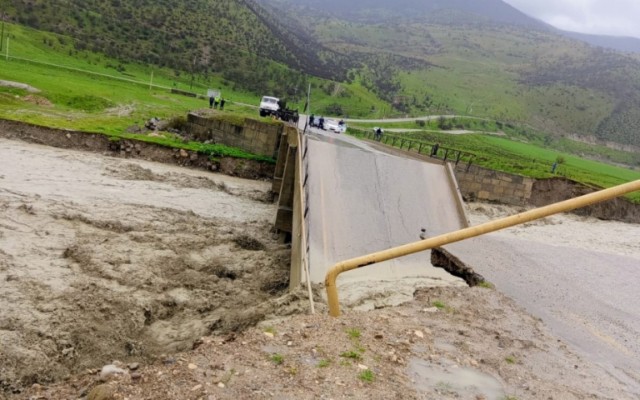 Sel Gilgilçay körpüsünü uçur, yol bağlandı