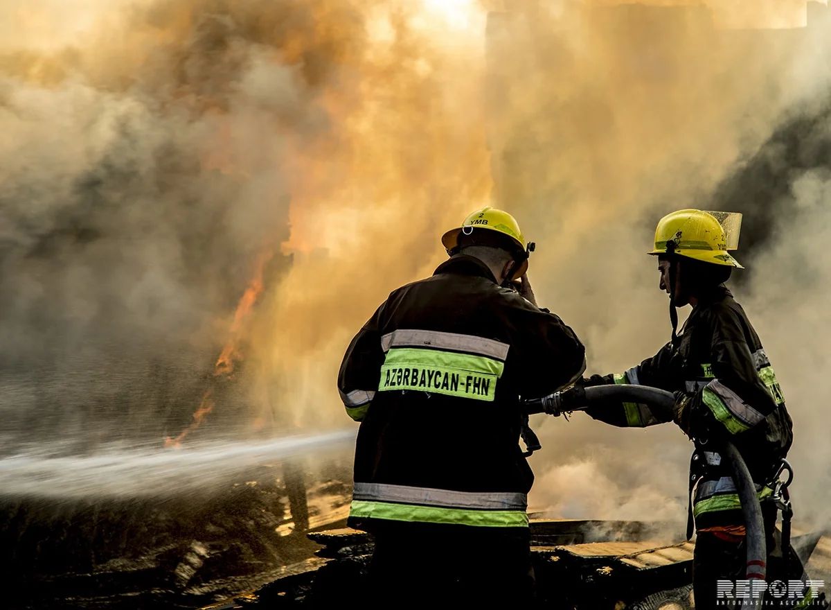 Göygöldə bitişik evlərdə yanğın - XƏSARƏT ALAN VAR