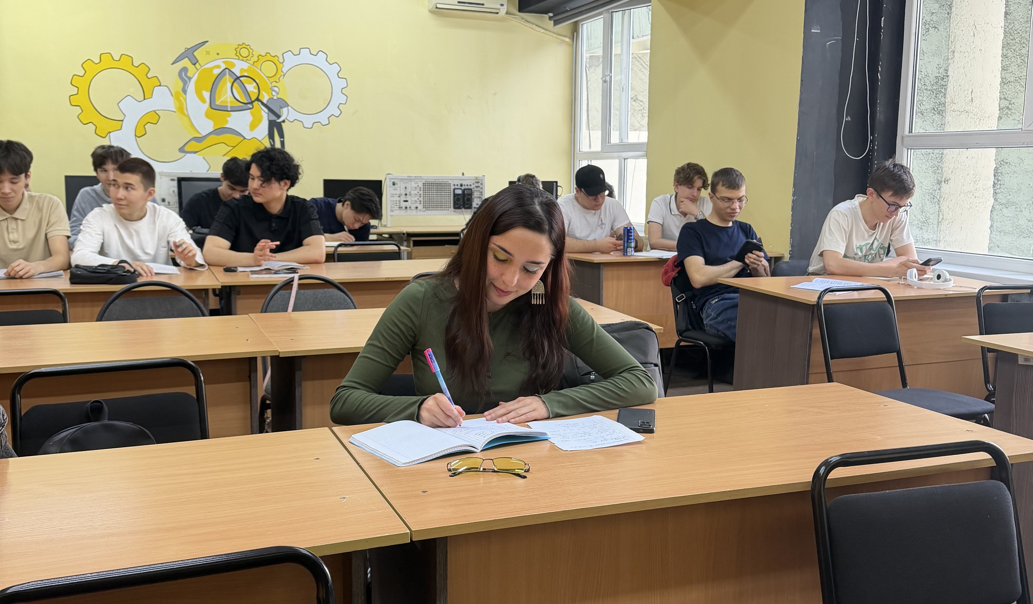 Satbayev Universitetində təhsil alan 29 ADNSU tələbəsi ilə görüş keçirildi - FOTOLAR