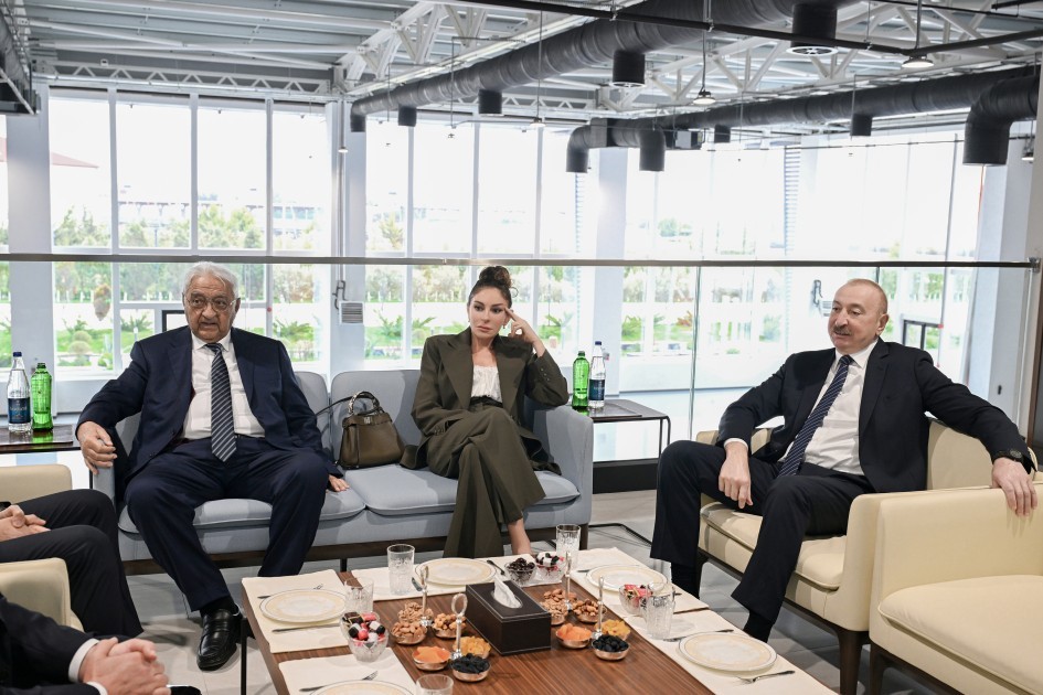 Prezident Milli Aviasiya Akademiyasında Beynəlxalq Təlim Mərkəzinin açılışında - FOTOLAR
