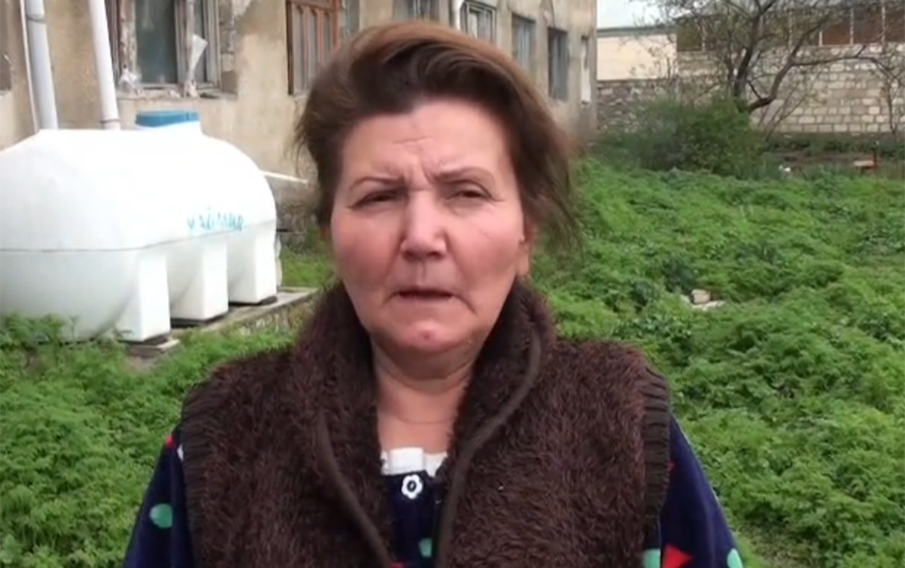 “Uşaqları diləndirir, məcbur maşınların şüşəsindən içəri girirlər” - Video