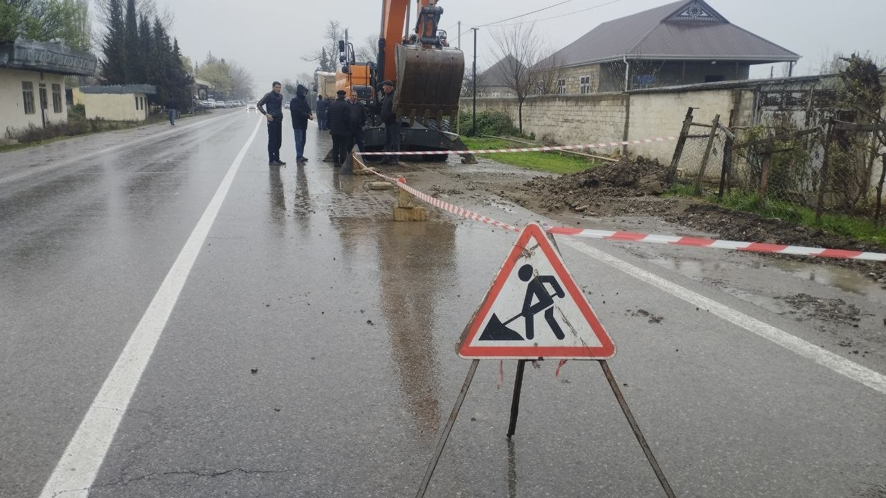 Magistral su kəməri partladı - 8000-dən çox abonent susuz qaldı