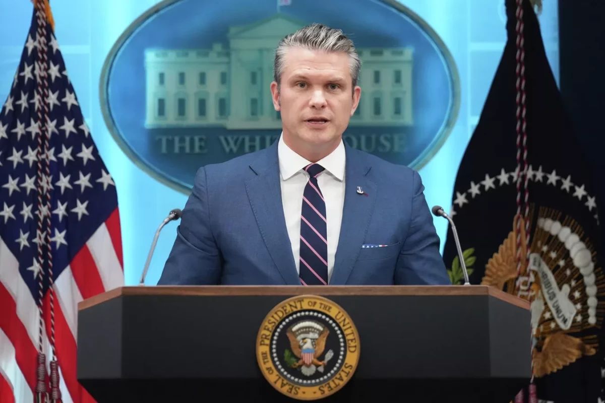 ABŞ-da demokratlar Heqsetə qarşı impiçment elan etmək istəyirlər