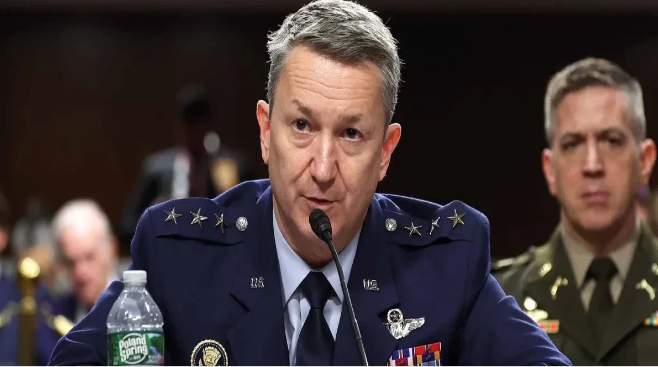 ABŞ ordusu Hörmüz boğazında blokadanı yarmağa çalışan gəmilərə güc tətbiq edəcək