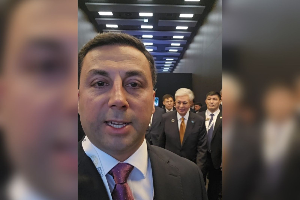 "Dost, qardaş Azərbaycana salamlar" - Jomart Tokayev