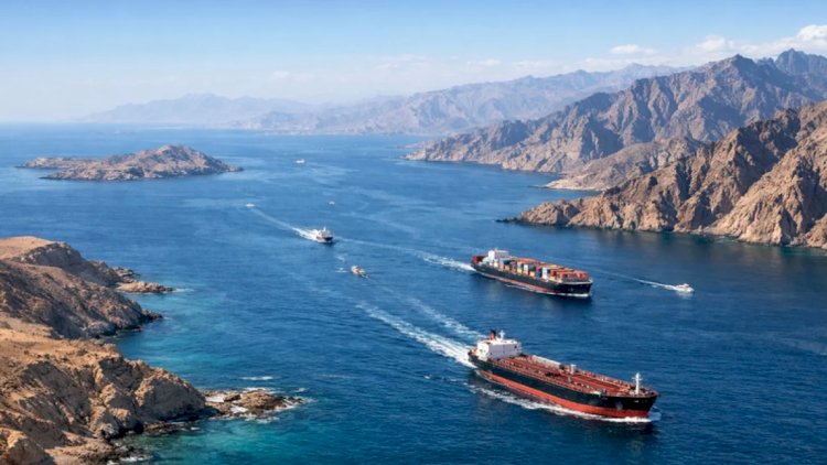 İran Hörmüzdən hansı gəmilərin və necə keçə biləcəyini AÇIQLADI