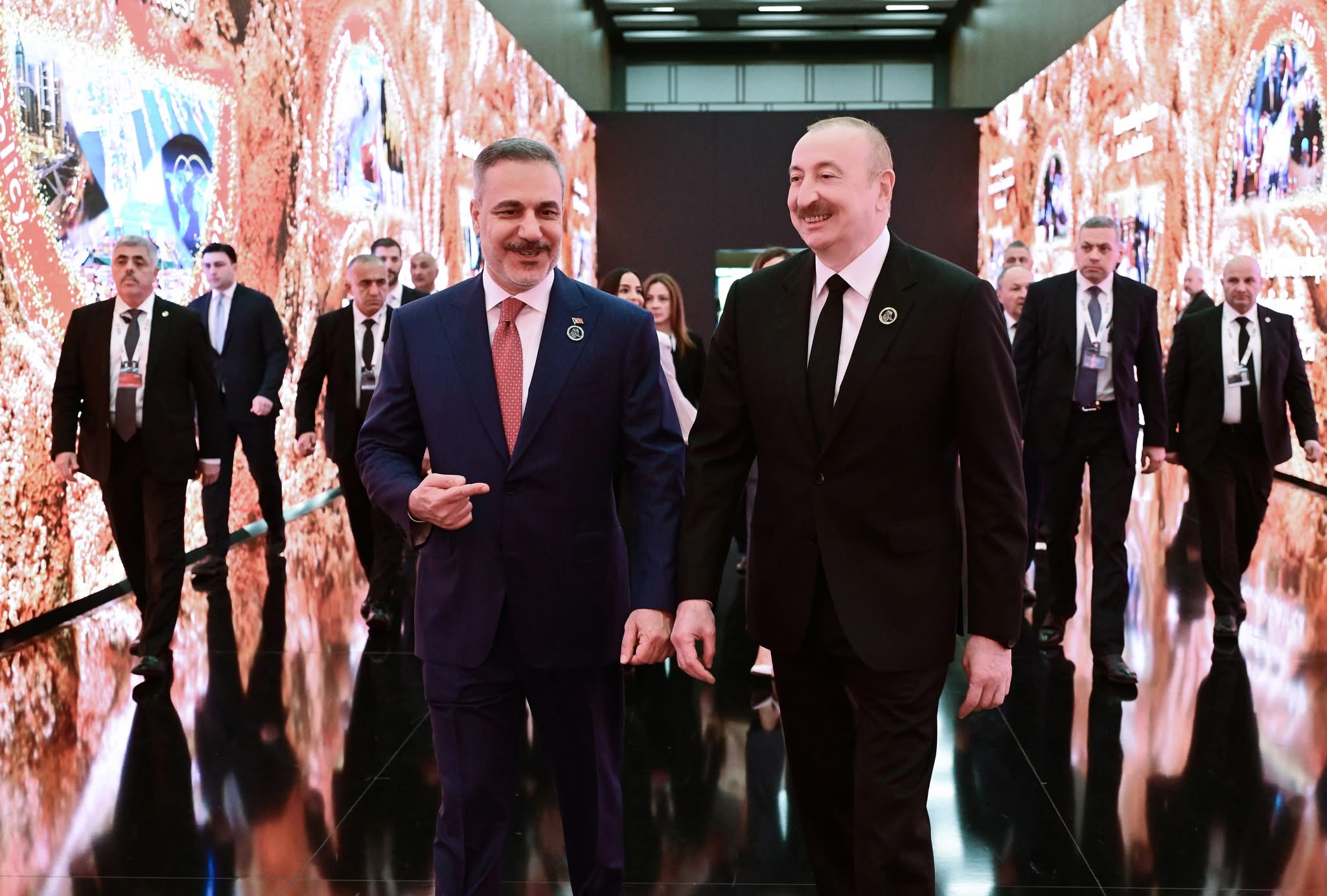 Prezident ailəsi ilə Antalyada tədbirdə - Fotolar