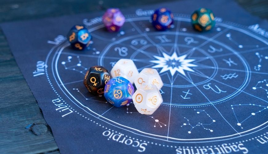 Ulduzlar xəbərdarlıq edir: Bu bürclər böyük səhv edə bilər