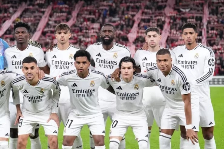 "Real" 8 oyunçunu yola salır - SİYAHI