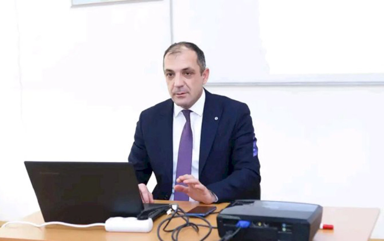 Xaçmaz üzrə təhsil sektorunun müdiri işdən çıxarıldı