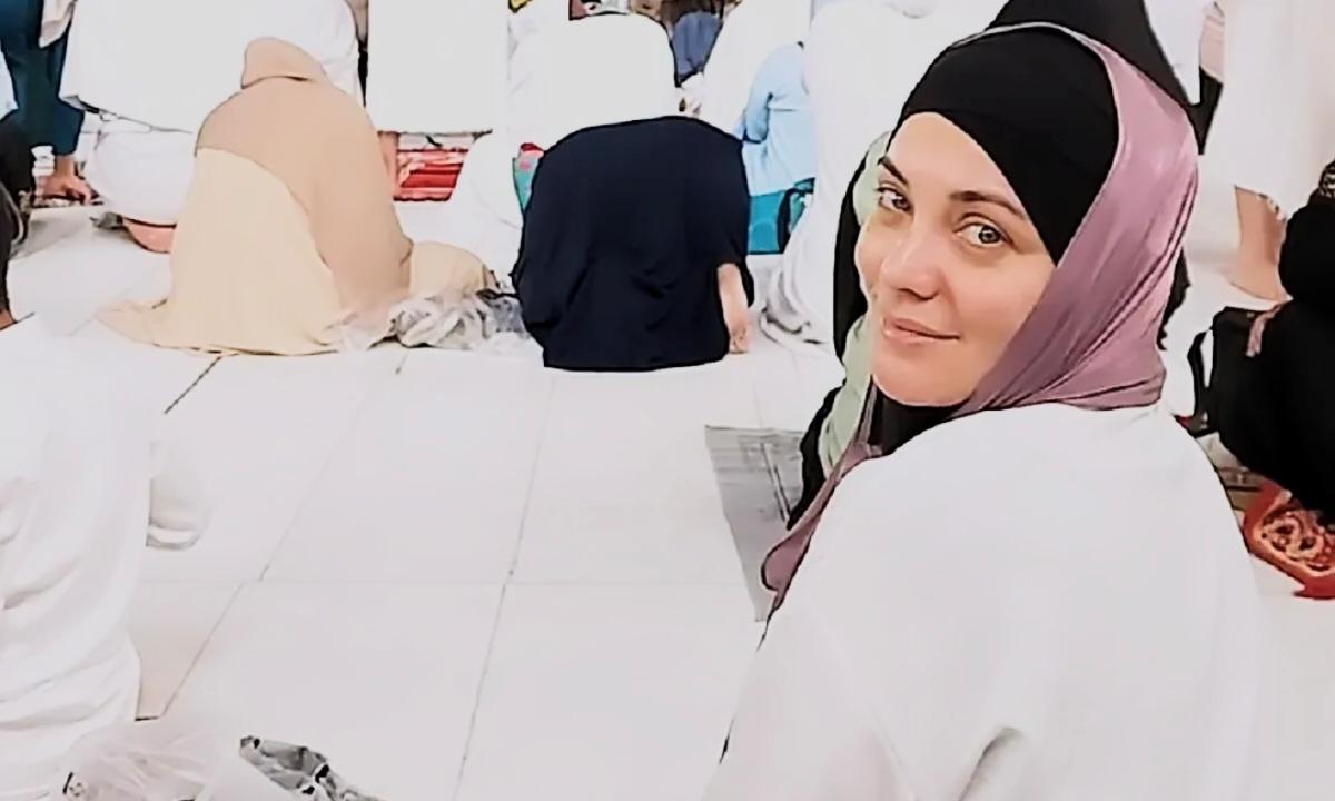 "Ürəyim bütün zəvvarlar kimi orada qaldı" - Aparıcı Məkkə ziyarətindən yazdı