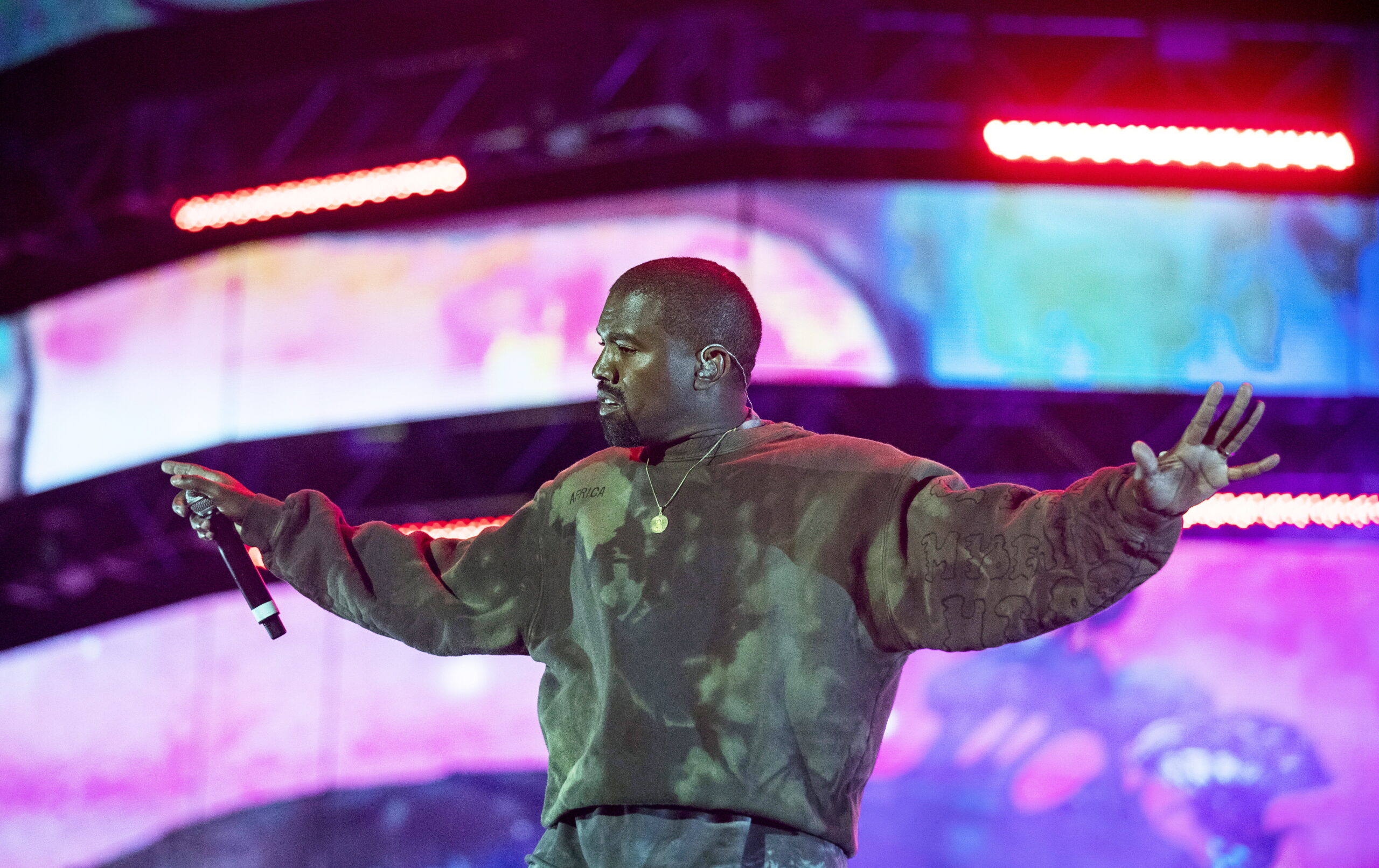 Kanye Vest Türkiyədə dünya rekordu qıracaq