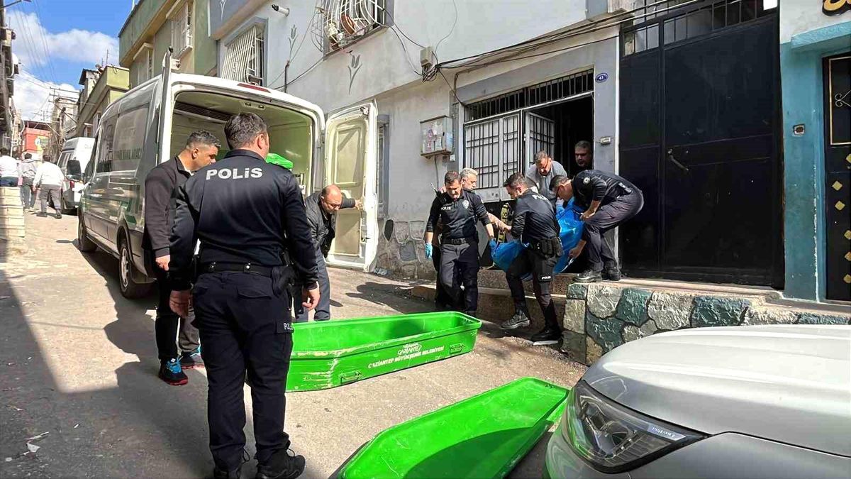 Türkiyəli fenomen 14 yaşlı qızı tərəfindən öldürüldü - FOTO