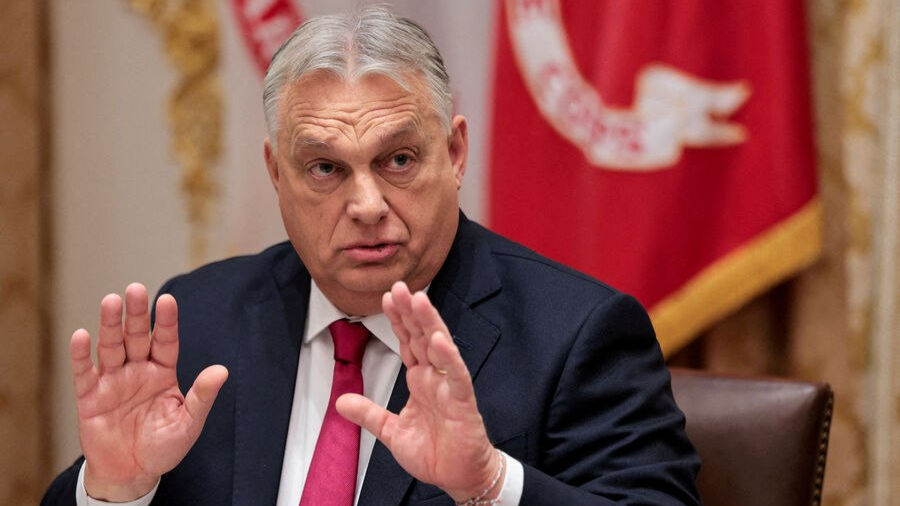 Macarıstanın Baş naziri Orban deputat mandatından imtina edib
