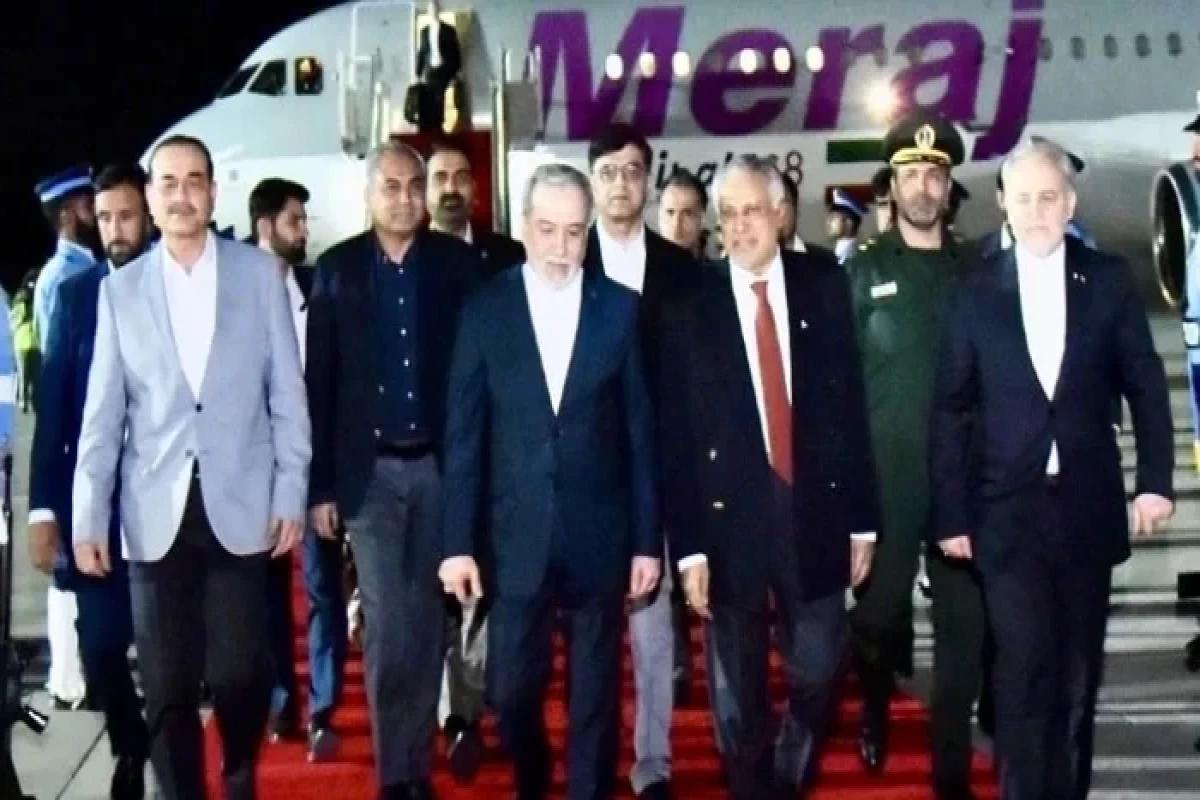 İran XİN başçısı Omana səfərdən sonra yenidən İslamabada qayıdıb
