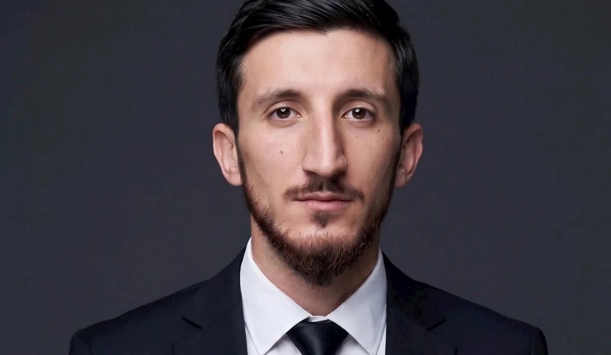 IV kurs tələbəsi vəfat etdi