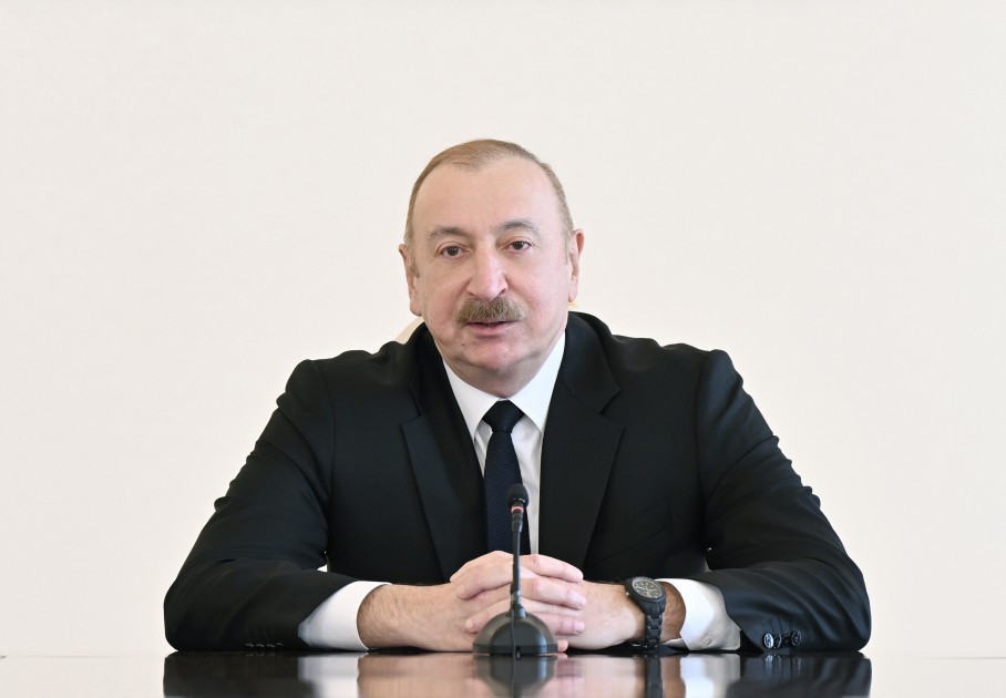 Prezident Yuriy Kamayevi “Şöhrət” ordeni ilə təltif etdi