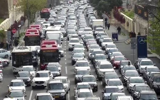Bakıda bu yollarda sıxlıq var - SİYAHI