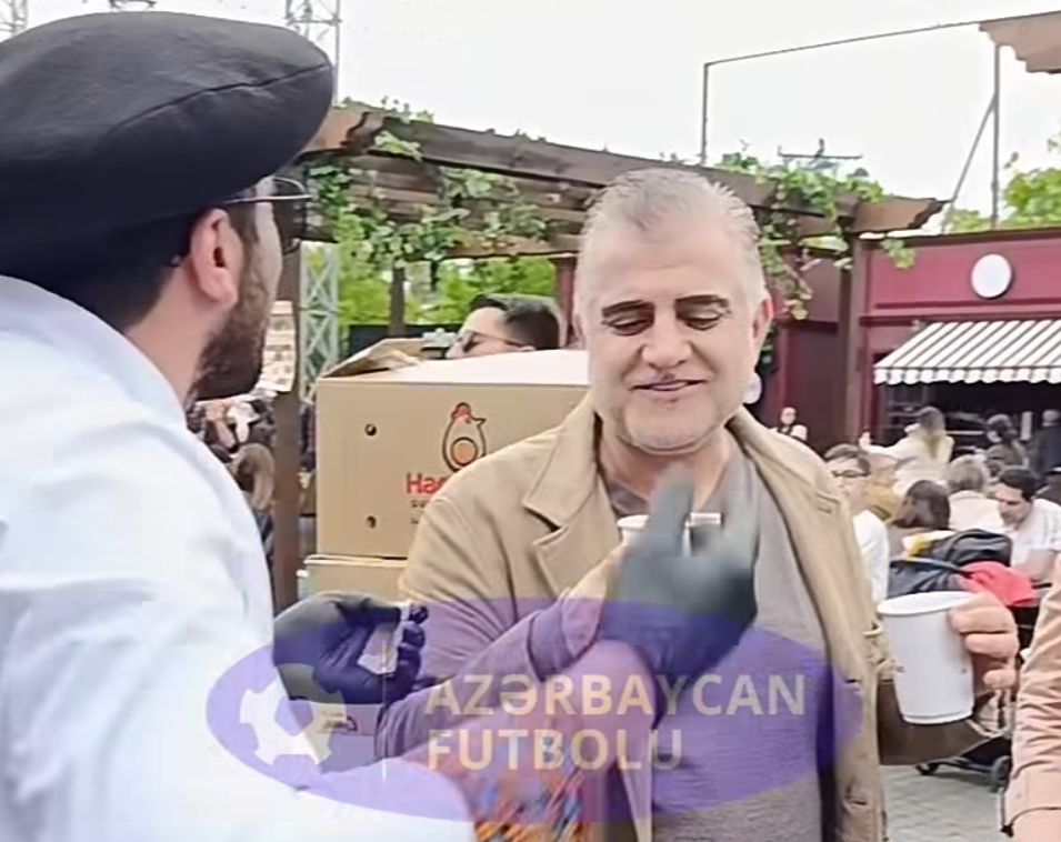 Tahir Gözəl çayçıya bu qədər pul verdi - VİDEO