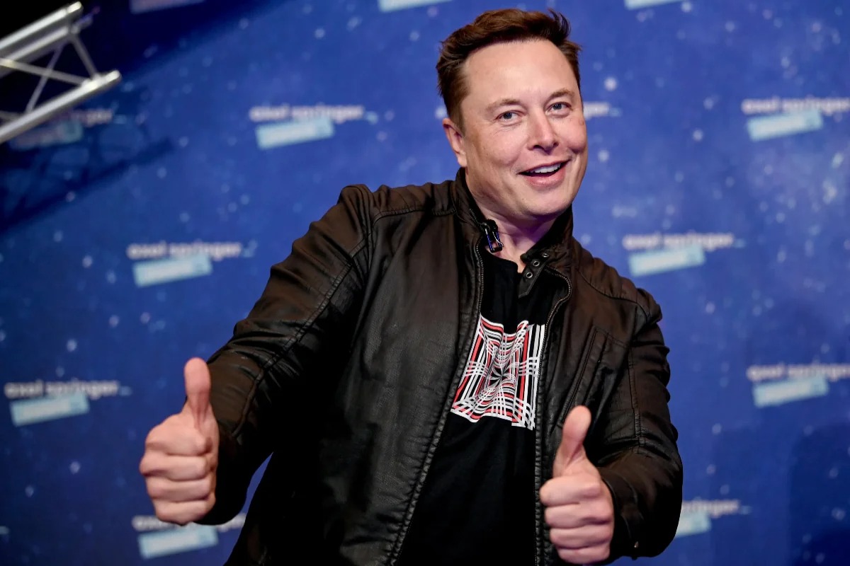 "Tesla" İlon Maskın 12 rəqəmli maaşını açıqladı