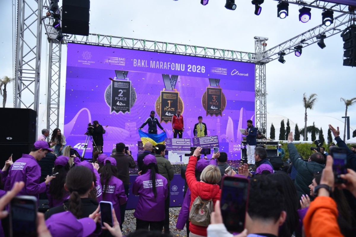 "Bakı Marafonu 2026"nın mükafatlandırma mərasimi olub - Qaliblərə medalları Leyla Əliyeva təqdim edib