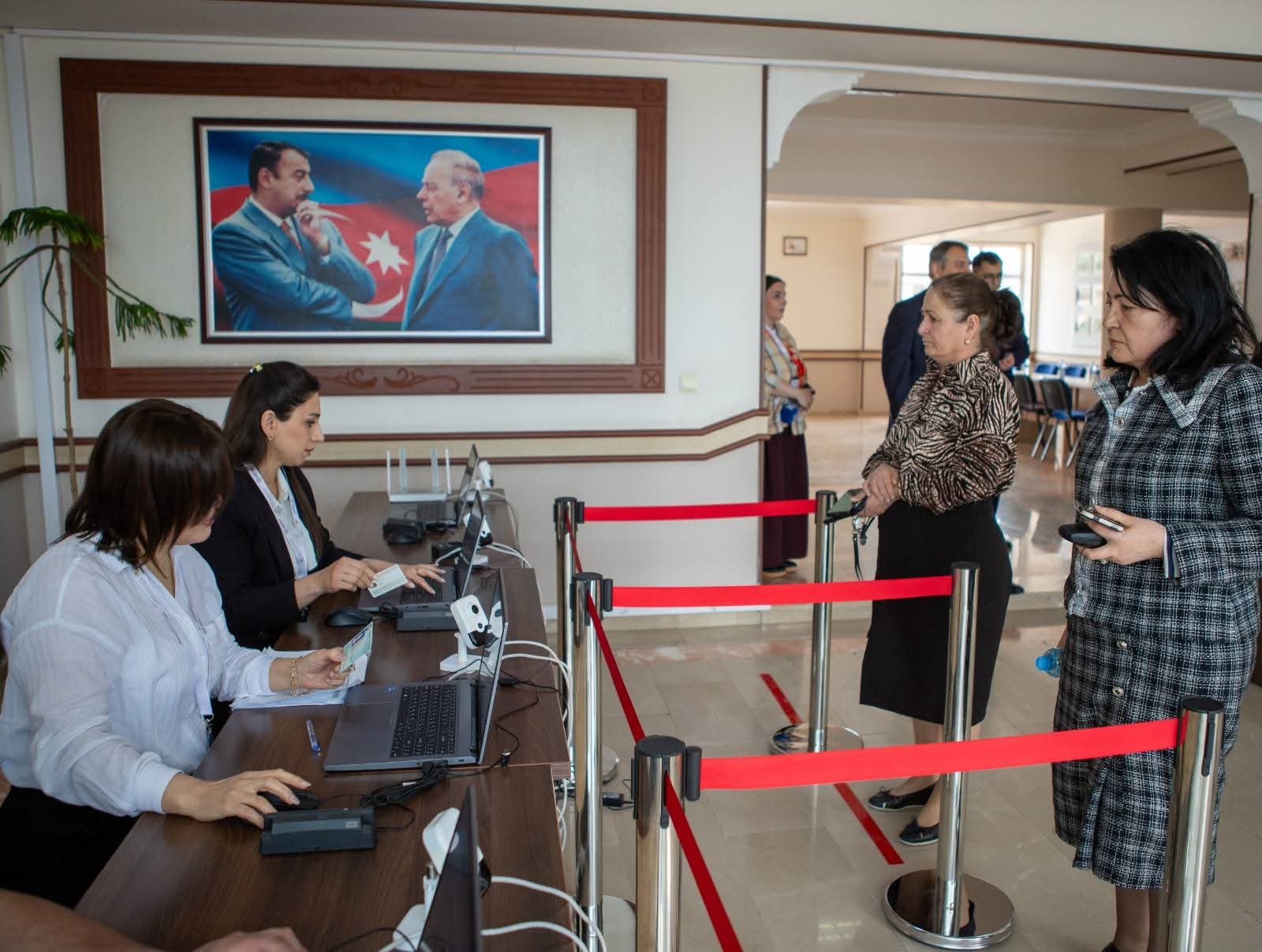 Naxçıvanda müəllimlərin sertifikatlaşdırılması prosesinin ikinci mərhələsi başladı - FOTOLAR