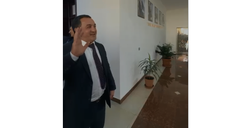 İşdən ayrılan direktor müavinini görün necə yola saldılar - VİDEO