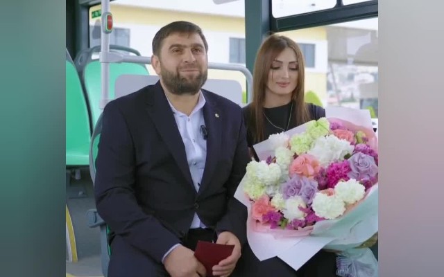 Avtobusda evlilik təklifi edən sürücü danışdı: Uşaqlıqdan ən böyük arzum… - VİDEO