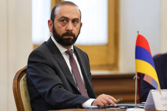 Mirzoyan: İrəvan vaxtı gələndə Aİ və ya Aİİ-nin xeyrinə seçim edəcək