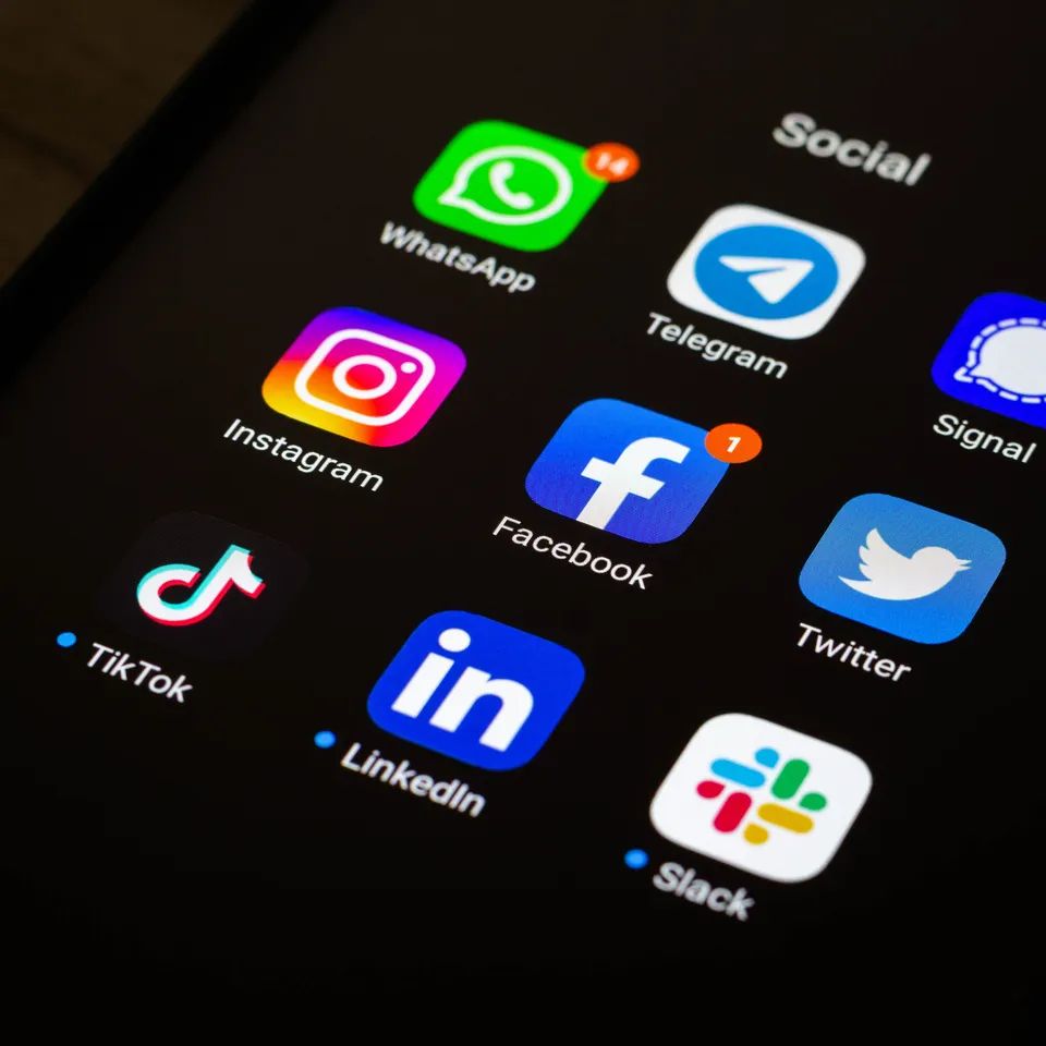 Azərbaycanda yeni dələduzluq - "Facebook" və "Tik-Tok"da adamları belə aldadırlar