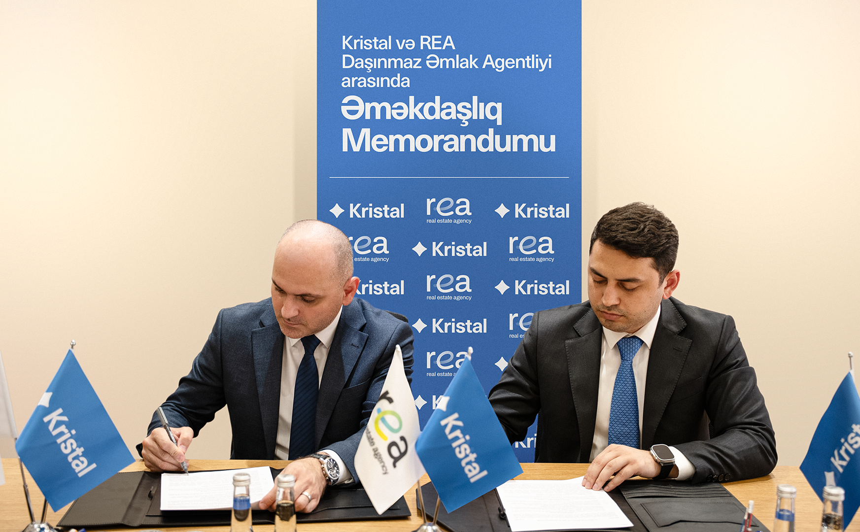 “Kristal” və “REA” Daşınmaz Əmlak Agentliyi əməkdaşlığa başladı