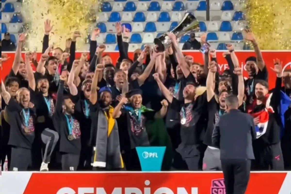 Azərbaycan çempionu "Sabah" mükafatlandırıldı - VİDEO