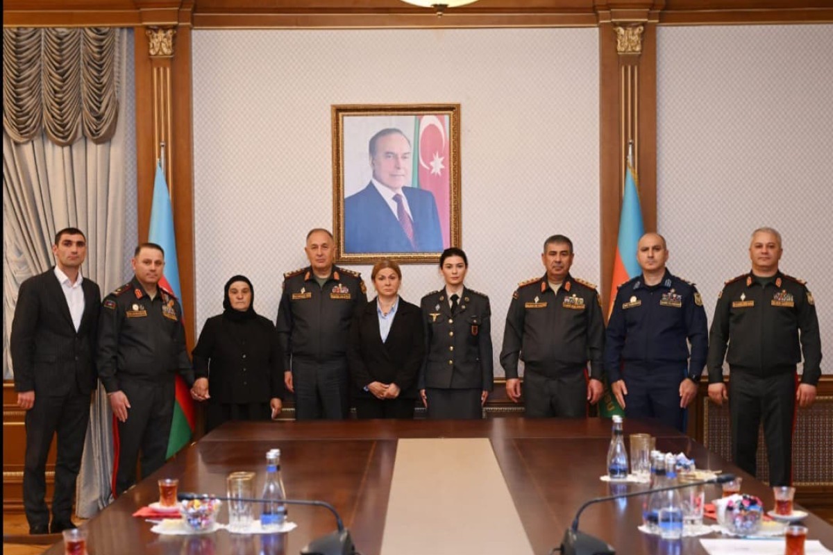 Milli Qəhrəman Pəncəli Teymurovun medalı ailəsinə təqdim olundu